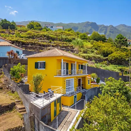 Casa vacanze Yellow House Mountain Views & Bbq In *